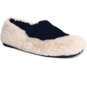 NWOT VHNY Vivienne Hu Black and White Fur Slippers Slides Size 37